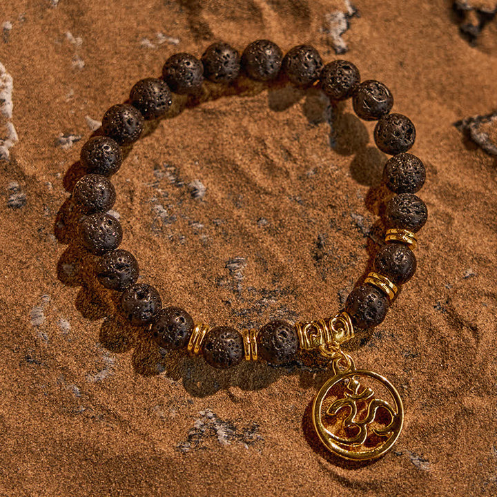 Bracciale con ciondolo OM in pietra lavica naturale Olivenorma