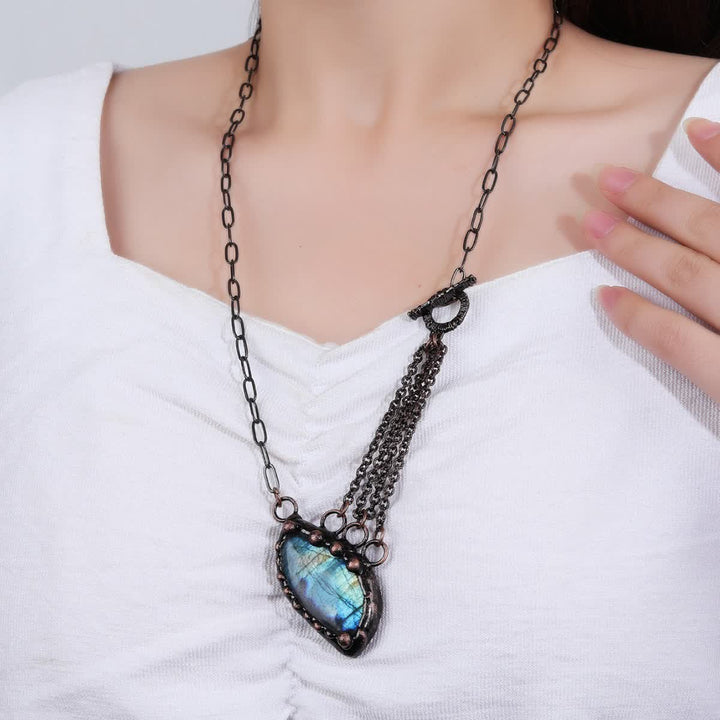 Collana con ciondolo di forma casuale in labradorite naturale Olivenorma