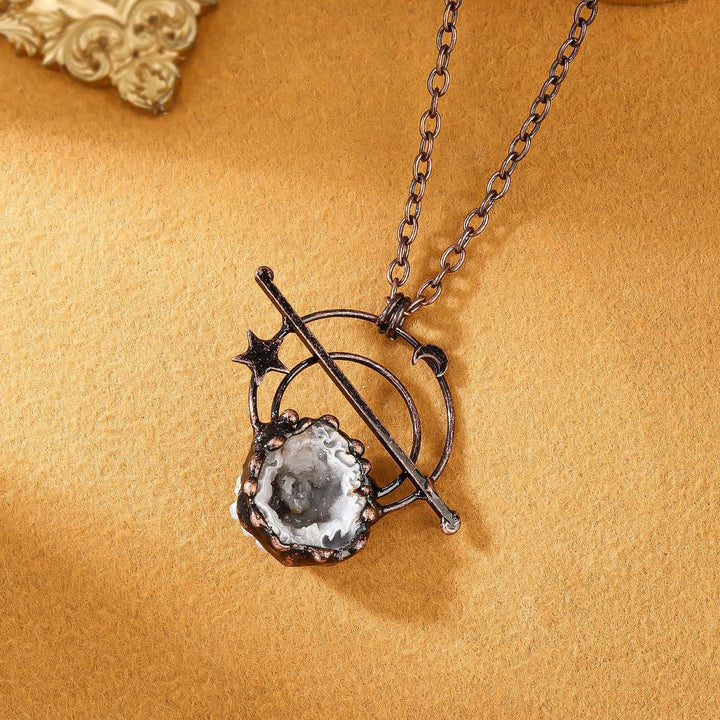 Collana con ciondolo in cristallo di grotta di agata bianca naturale Olivenorma