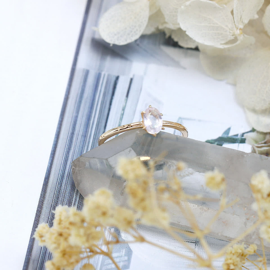 Anello Olivenorma con intarsio semplice in quarzo rosa e fluorite verde