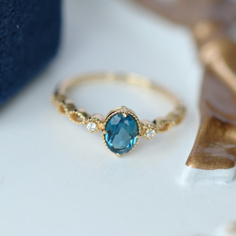 Anello vintage con topazio blu ovale Olivenorma