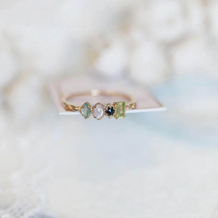 Anello personalizzato con pietra portafortuna in labradorite naturale Olivenorma