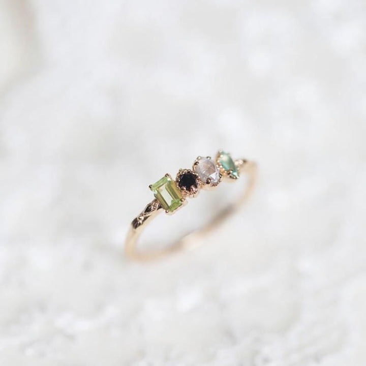 Anello personalizzato con pietra portafortuna in labradorite naturale Olivenorma