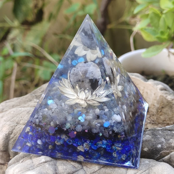 Olivenorma Pietra di Luna Lapislazzuli Loto Piedistallo Orgone Piramide