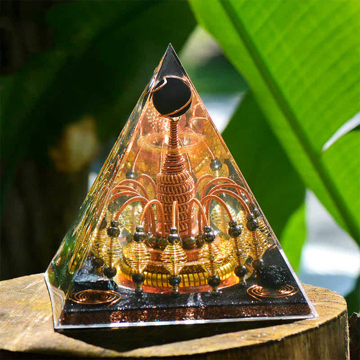 Olivenorma "Signore della Notte Oscura Dorata" Piramide di Orgone di Cristallo Nero