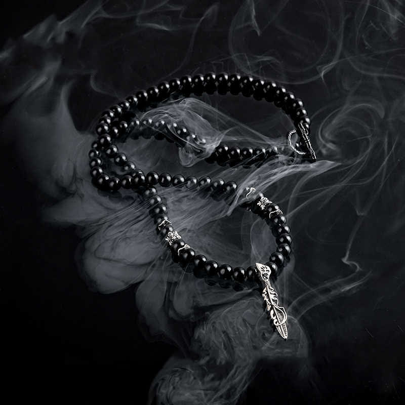 Olivenorma Collana con ciondolo in piuma di metallo con perle di ossidiana da 6 mm