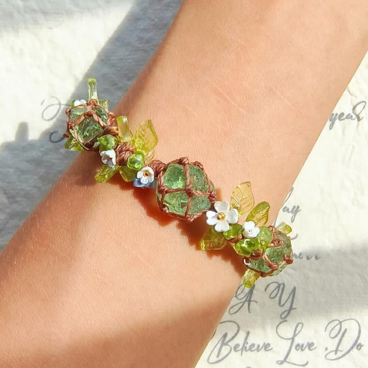 Bracciale intrecciato con fiori in pietra di peridoto e fluorite verde Olivenorma 