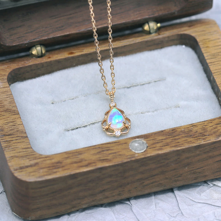 Collana Olivenorma in argento sterling con opale naturale in stile vintage