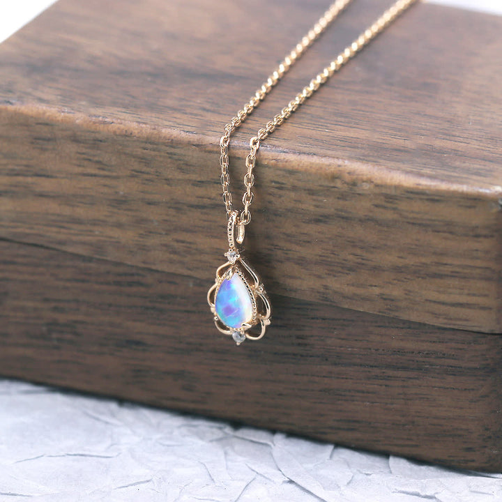 Collana Olivenorma in argento sterling con opale naturale in stile vintage
