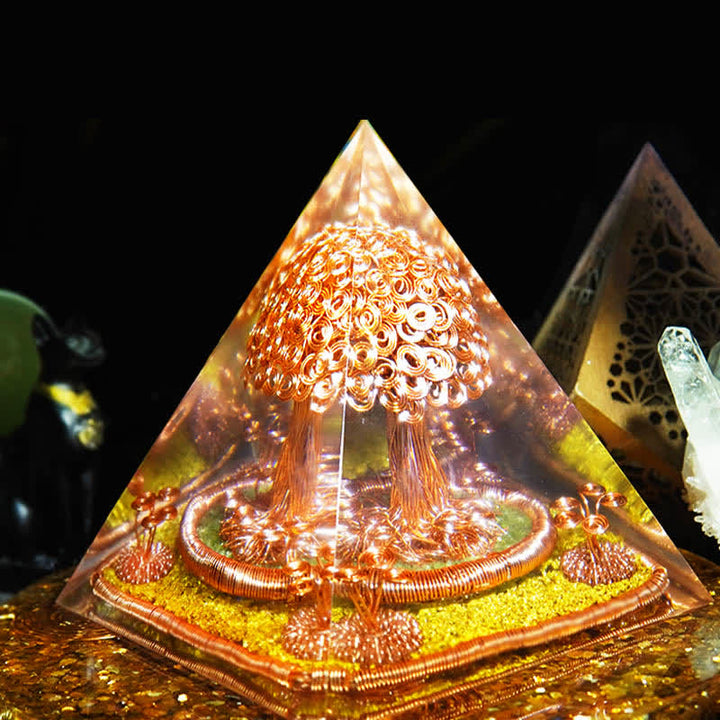 Olivenorma Prehnite Pietra Filo di Rame Albero Orgone Piramide