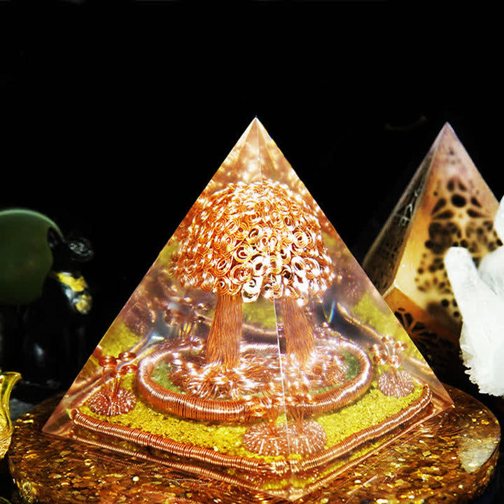 Olivenorma Prehnite Pietra Filo di Rame Albero Orgone Piramide