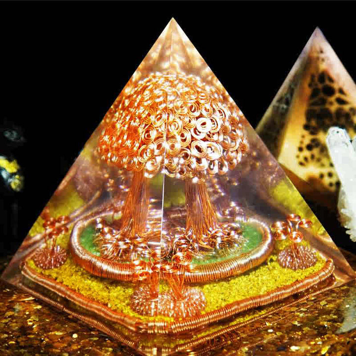 Olivenorma Prehnite Pietra Filo di Rame Albero Orgone Piramide