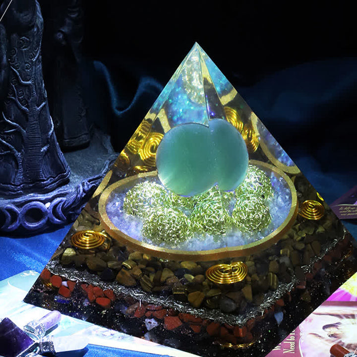 Olivenorma 14cm Piramide di Orgone in Pietra Occhio di Gatto Blu