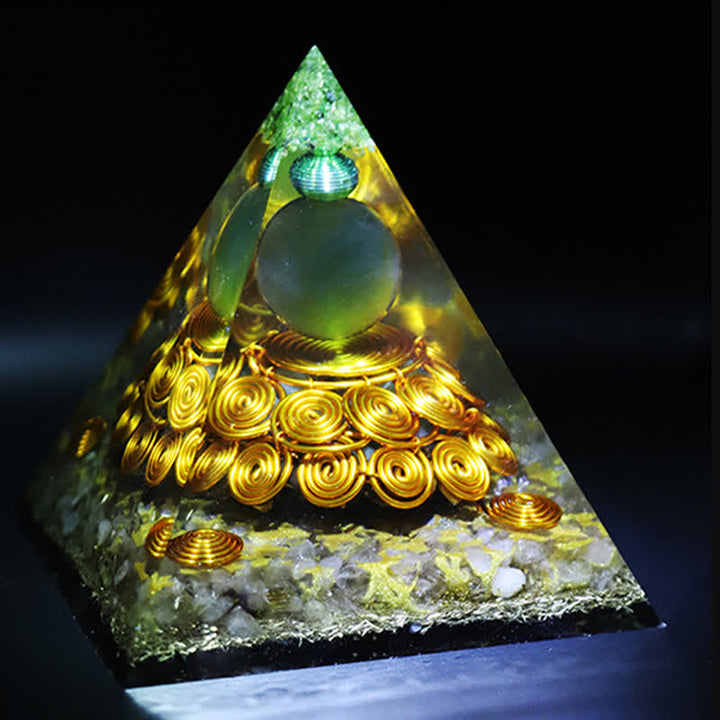 Olivenorma 14cm Piramide di Orgone in Pietra Occhio di Gatto Verde