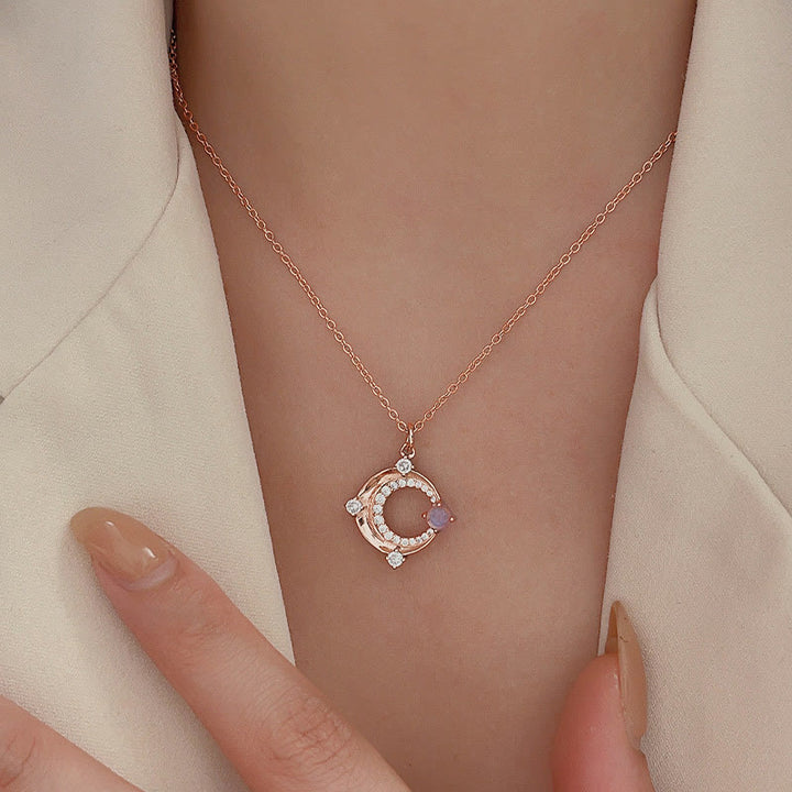 Collana con ciondolo a mezzaluna Olivenorma in pietra di luna naturale