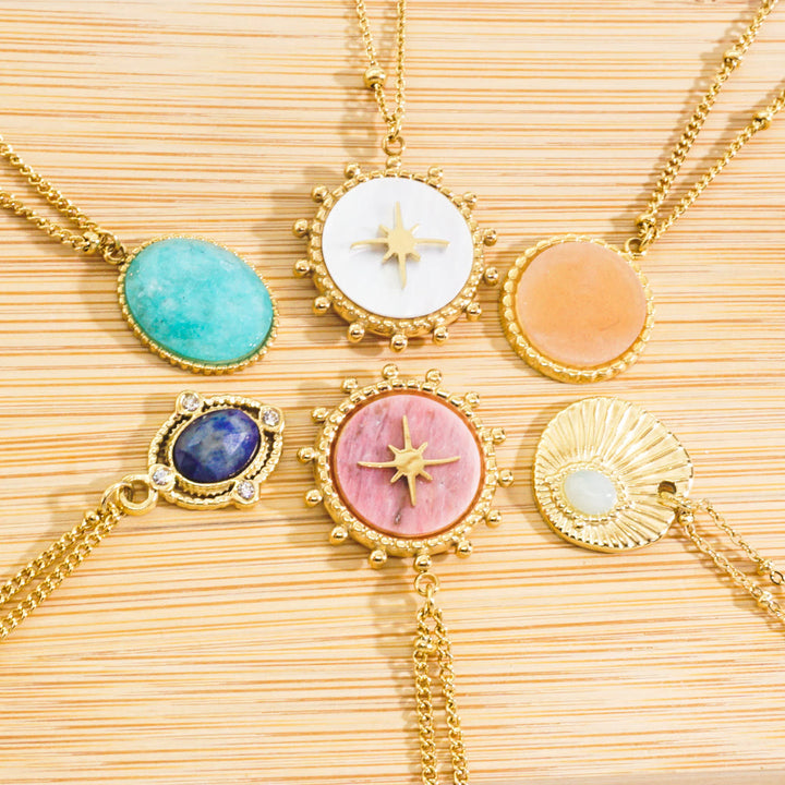 Collana con ciondolo a forma di stella a otto punte in pietra naturale Olivenorma 