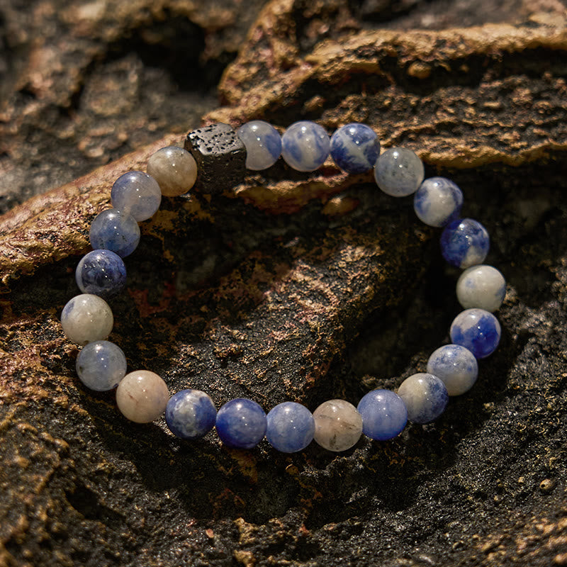 Bracciale di perline in sodalite blu con pietra lavica naturale Olivenorma