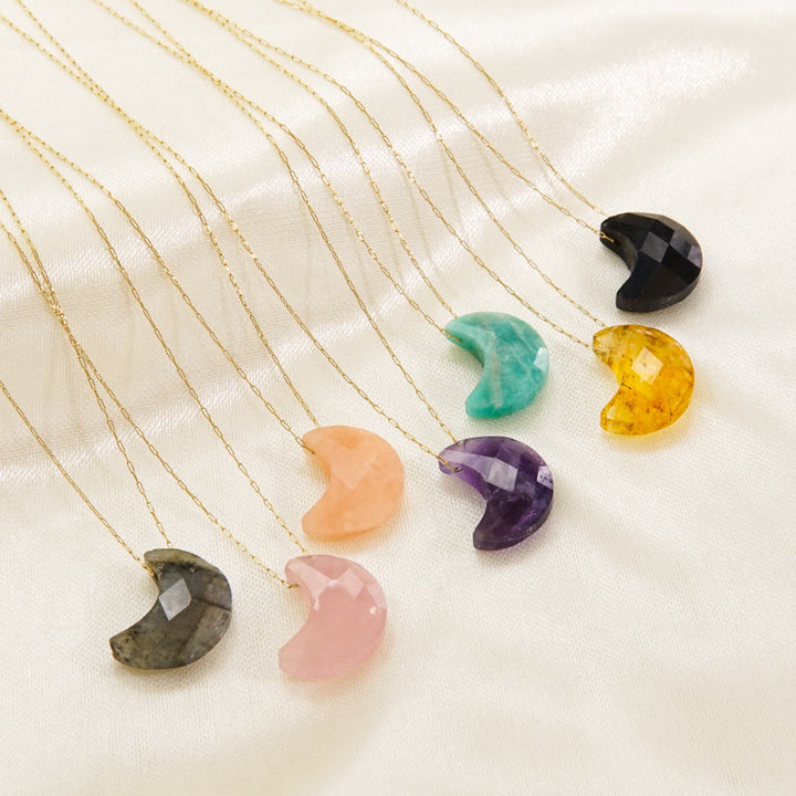 Collana con ciondolo a forma di luna con taglio a cristallo naturale Olivenorma 