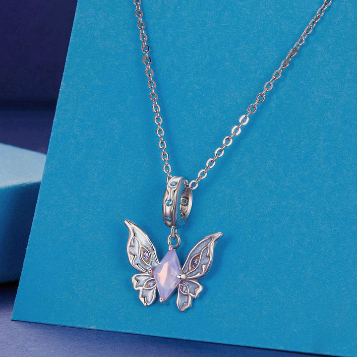 Olivenorma Collana in argento S925 con ciondolo a forma di farfalla in opale