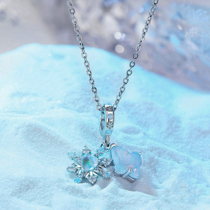 Olivenorma Fiocco di neve Farfalla Opale Collana girocollo in argento S925