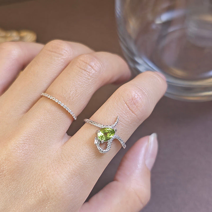 Anello serpente in argento con peridoto naturale Olivenorma