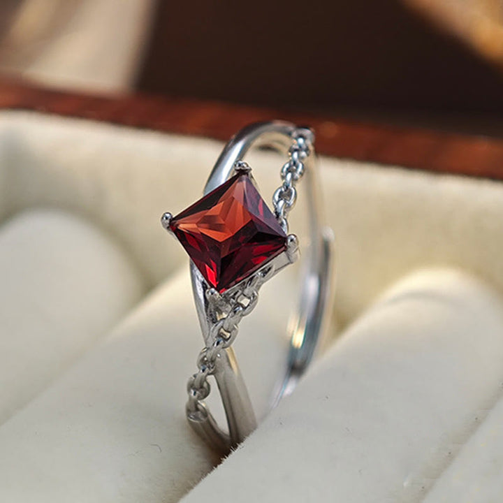 Anello Olivenorma con granato naturale taglio diamante