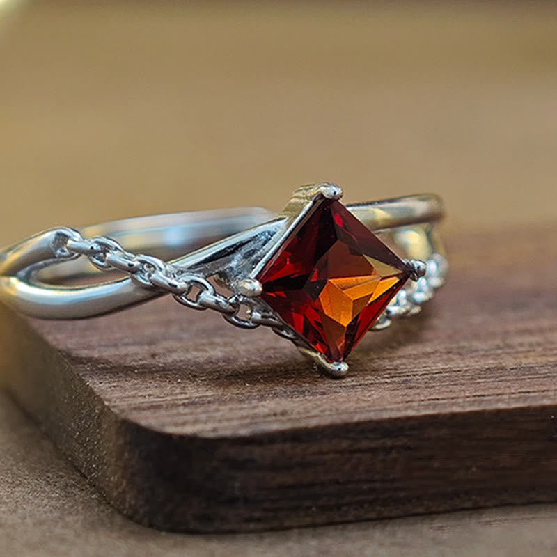 Anello Olivenorma con granato naturale taglio diamante