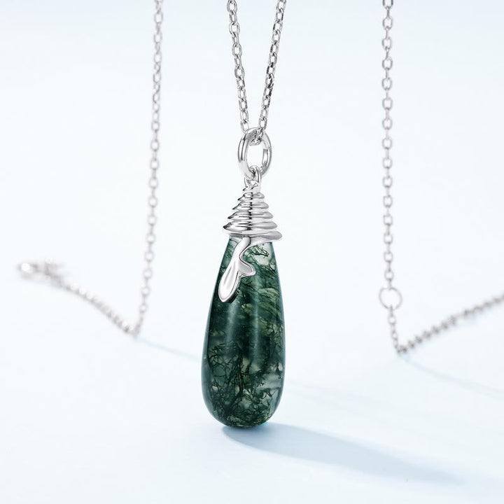 Collana con ciondolo a goccia d'acqua in agata muschiata naturale Olivenorma