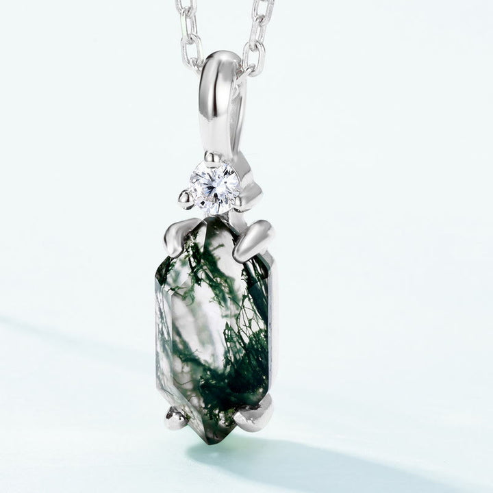 Collana con ciondolo esagonale in zircone bianco e agata muschiata Olivenorma