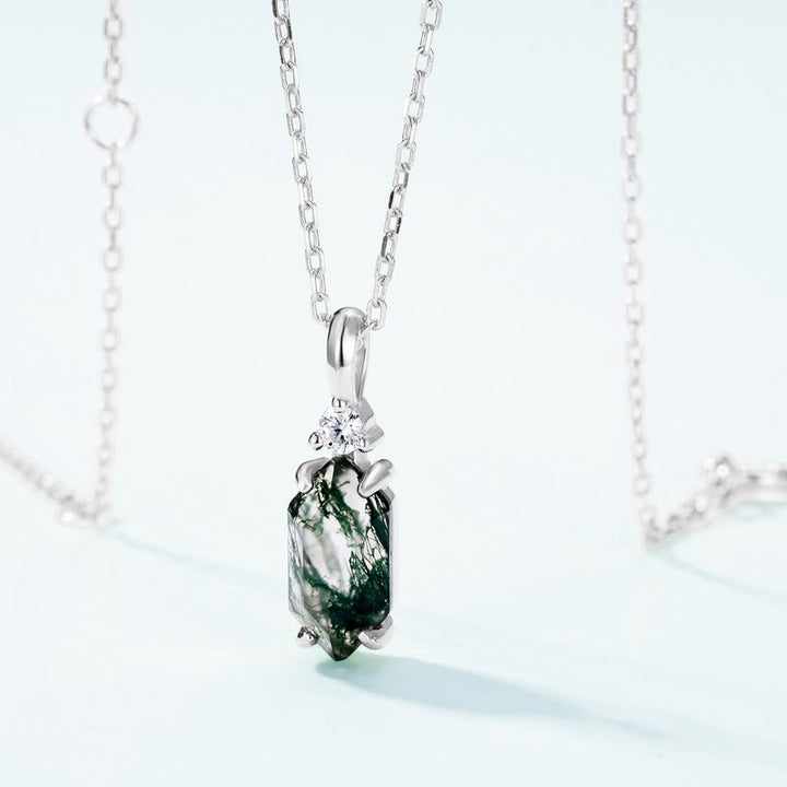 Collana con ciondolo esagonale in zircone bianco e agata muschiata Olivenorma
