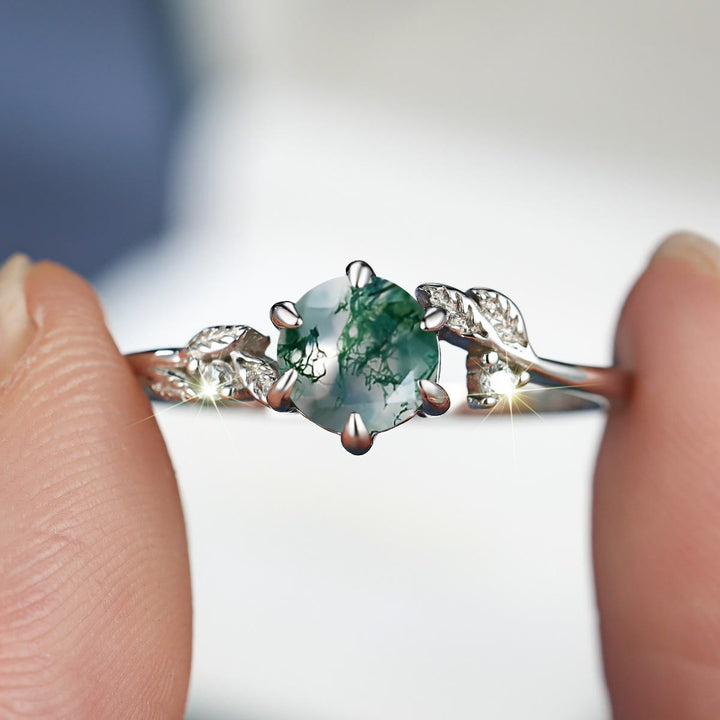 Anello avvolgente con foglia di agata muschiata naturale Olivenorma
