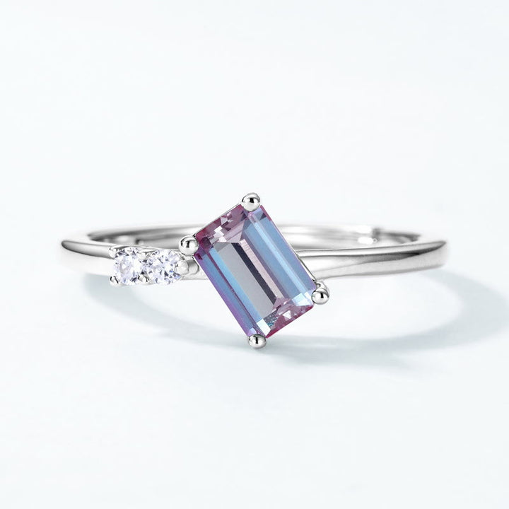 Anello geometrico a strisce in alessandrite naturale Olivenorma