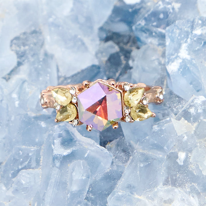 Anello Olivenorma con peridoto alessandrite taglio esagonale