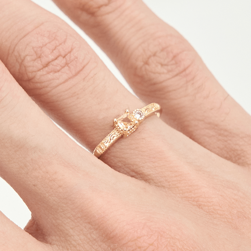 Anello Olivenorma con zircone bianco e citrino taglio quadrato semplice