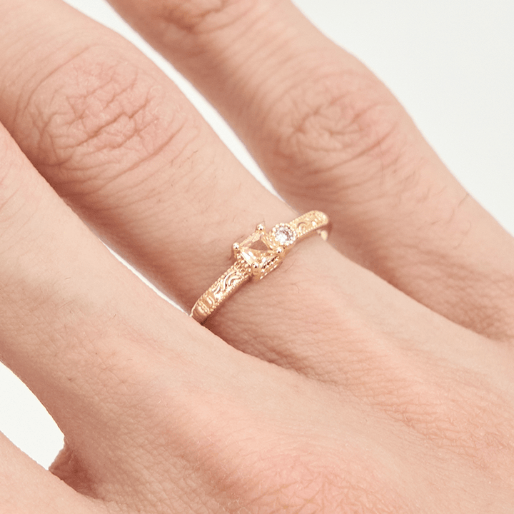 Anello Olivenorma con zircone bianco e citrino taglio quadrato semplice