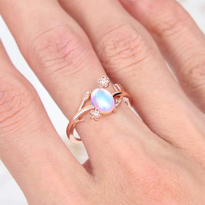 Anello con fiore di vite in pietra di luna ovale Olivenorma
