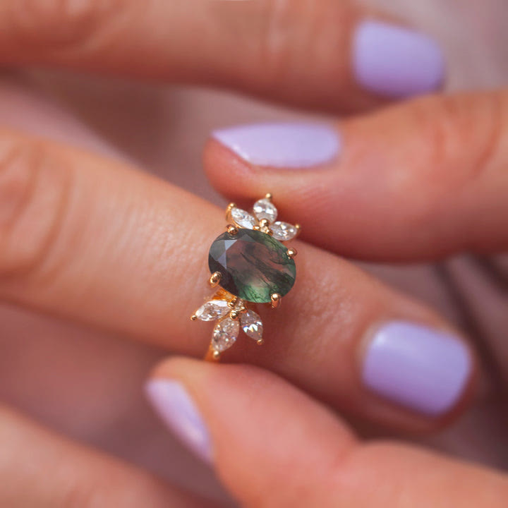 Anello con foglia di zircone in agata muschiata ovale Olivenorma