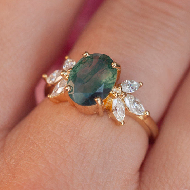 Anello con foglia di zircone in agata muschiata ovale Olivenorma