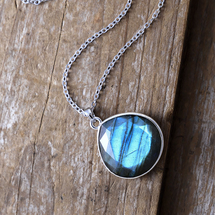 Collana con ciondolo a goccia in labradorite Olivenorma