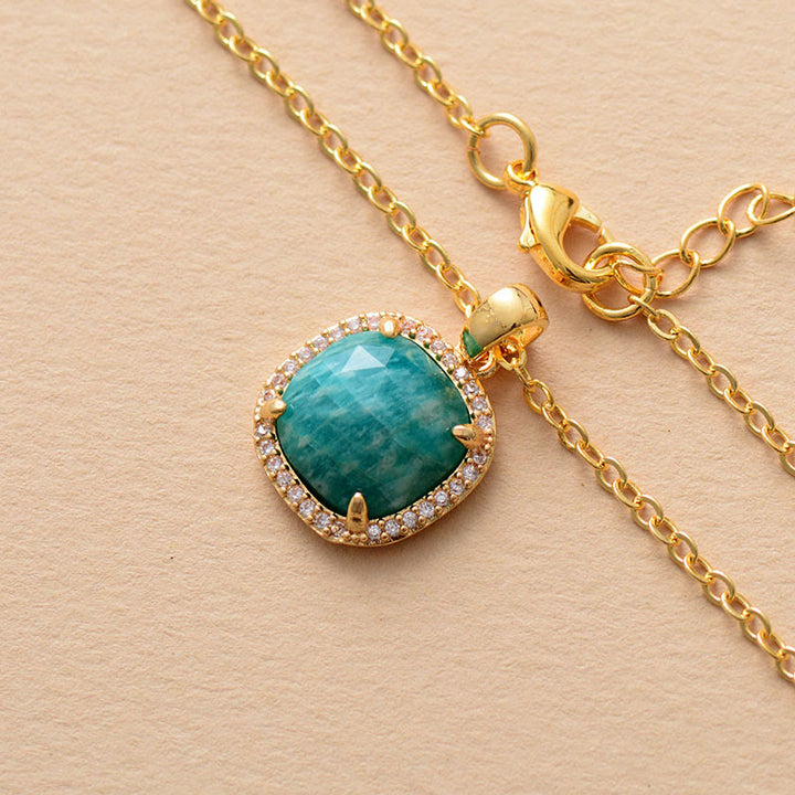 Collana con ciondolo in pietra naturale taglio quadrato Olivenorma