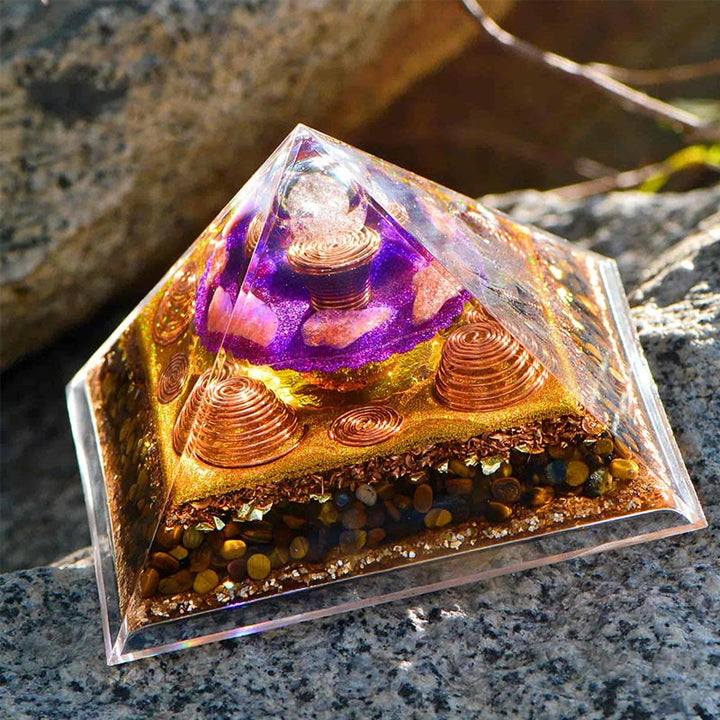 Olivenorma "Cacciatore di Fortune" Pietra del Sole Occhio di Tigre Piramide Orgonica