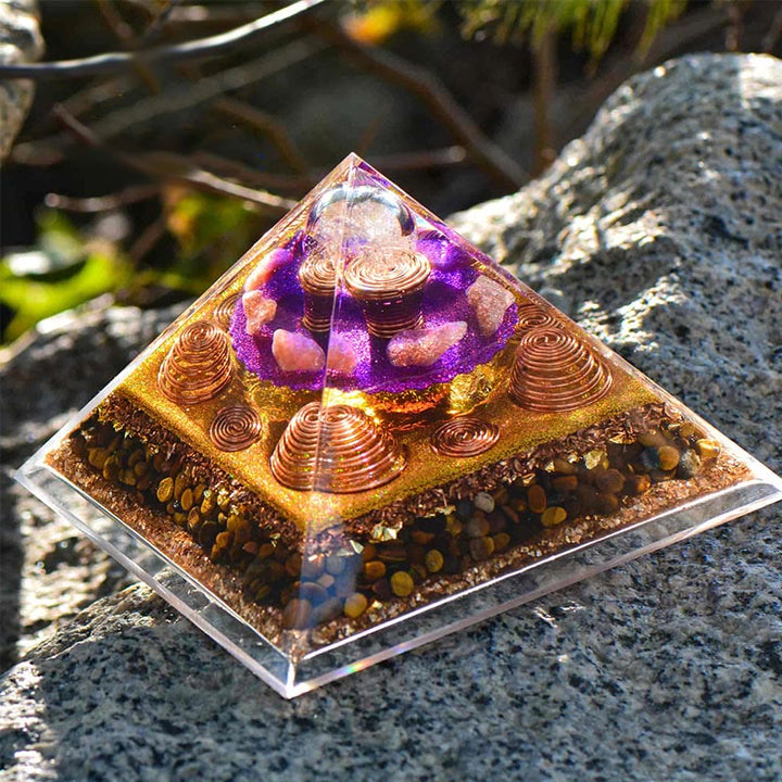 Olivenorma "Cacciatore di Fortune" Pietra del Sole Occhio di Tigre Piramide Orgonica