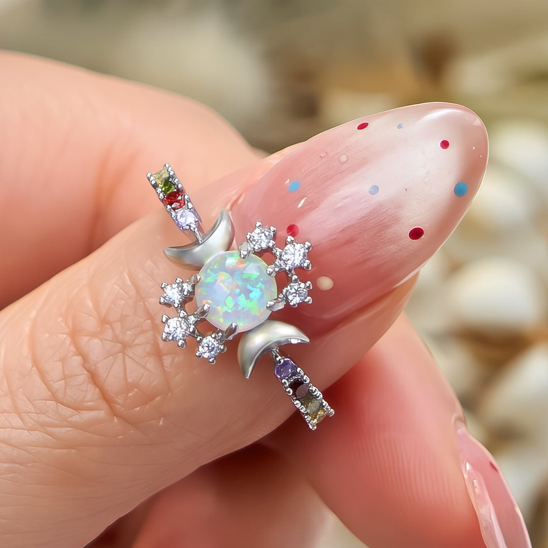 Anello della Dea della Luna Tripla in Opale Bianco Olivenorma