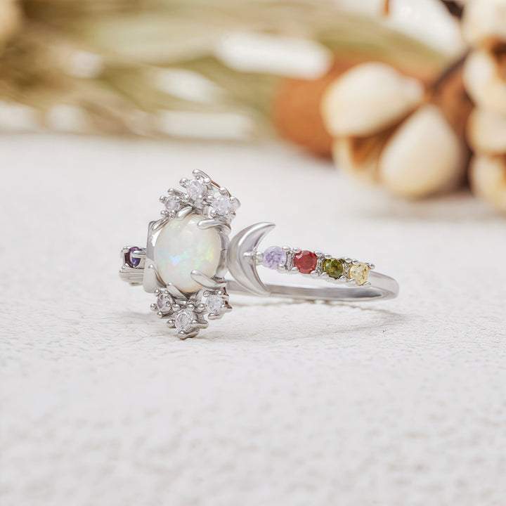 Anello della Dea della Luna Tripla in Opale Bianco Olivenorma