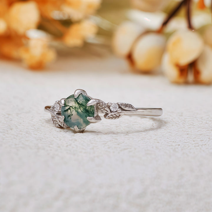 Anello avvolgente con foglia di agata muschiata naturale Olivenorma