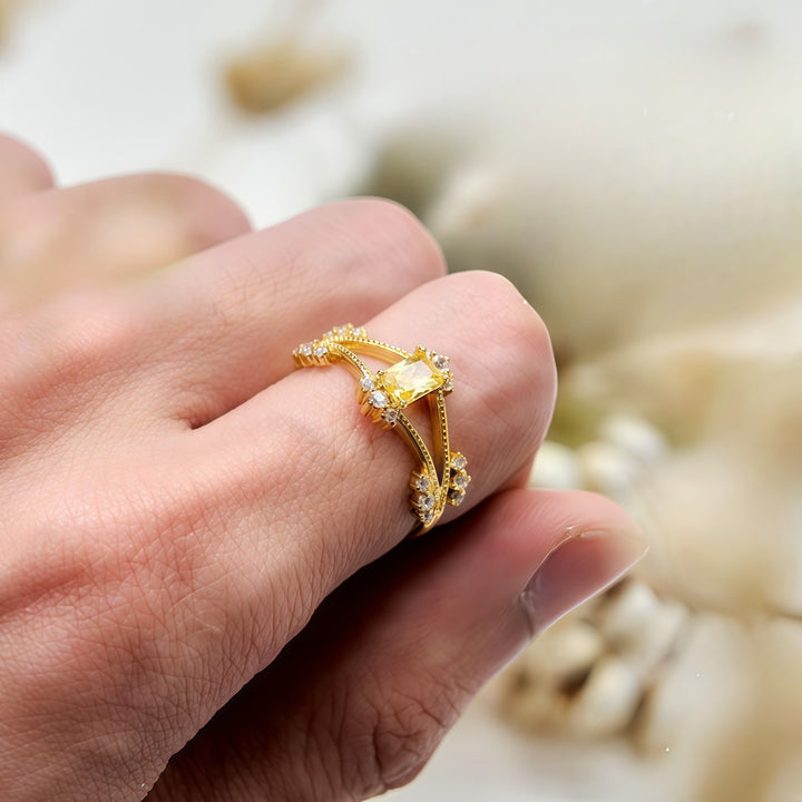 Olivenorma Squisito anello vintage con citrino taglio baguette