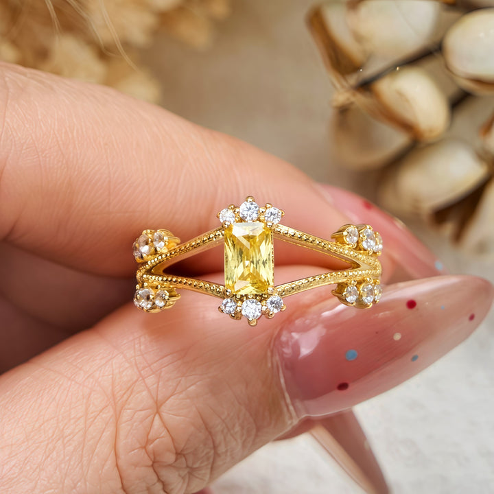 Olivenorma Squisito anello vintage con citrino taglio baguette