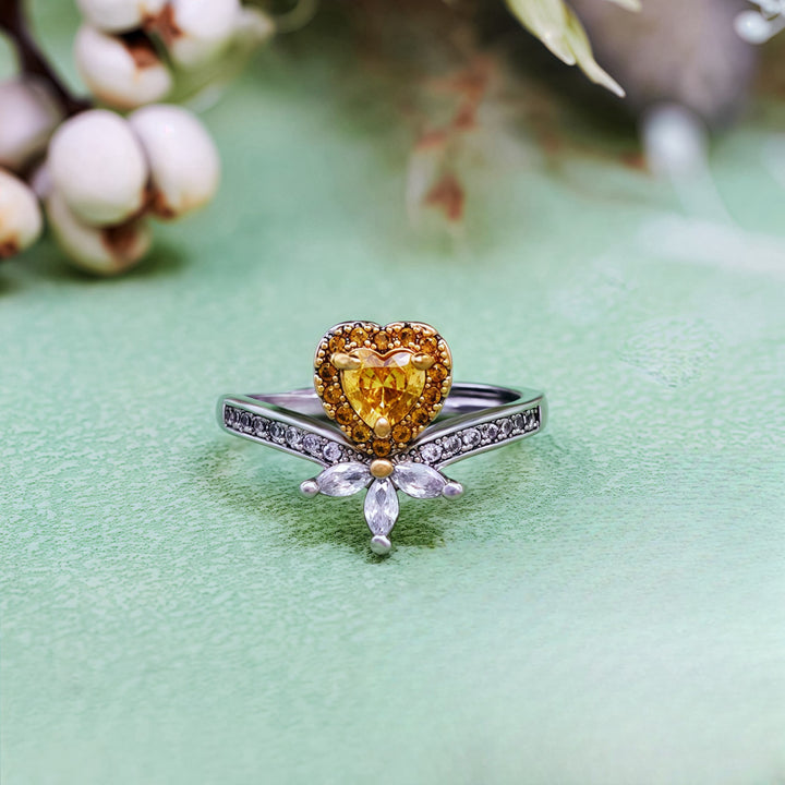 Anello Olivenorma a forma di cuore con corona di citrino e zircone bianco