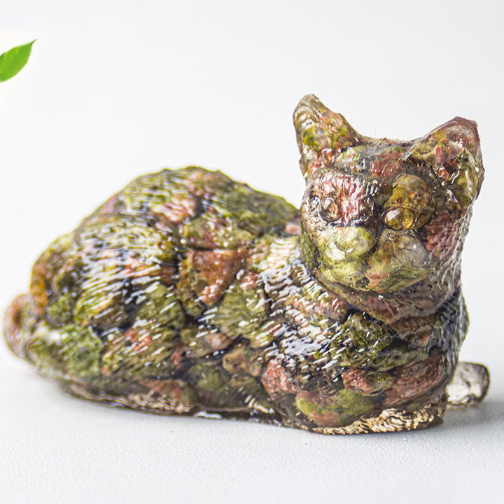Ghiaia di cristallo Olivenorma , decorazione in pietra preziosa con gattino sdraiato in resina epossidica