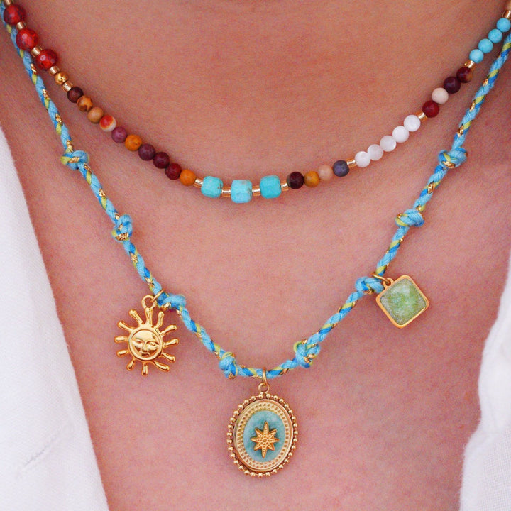 Collana con ciondolo in pietra naturale intrecciata colorata Olivenorma